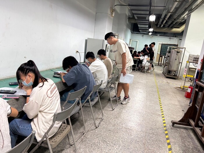 化工乙級技能檢定訓練圖片